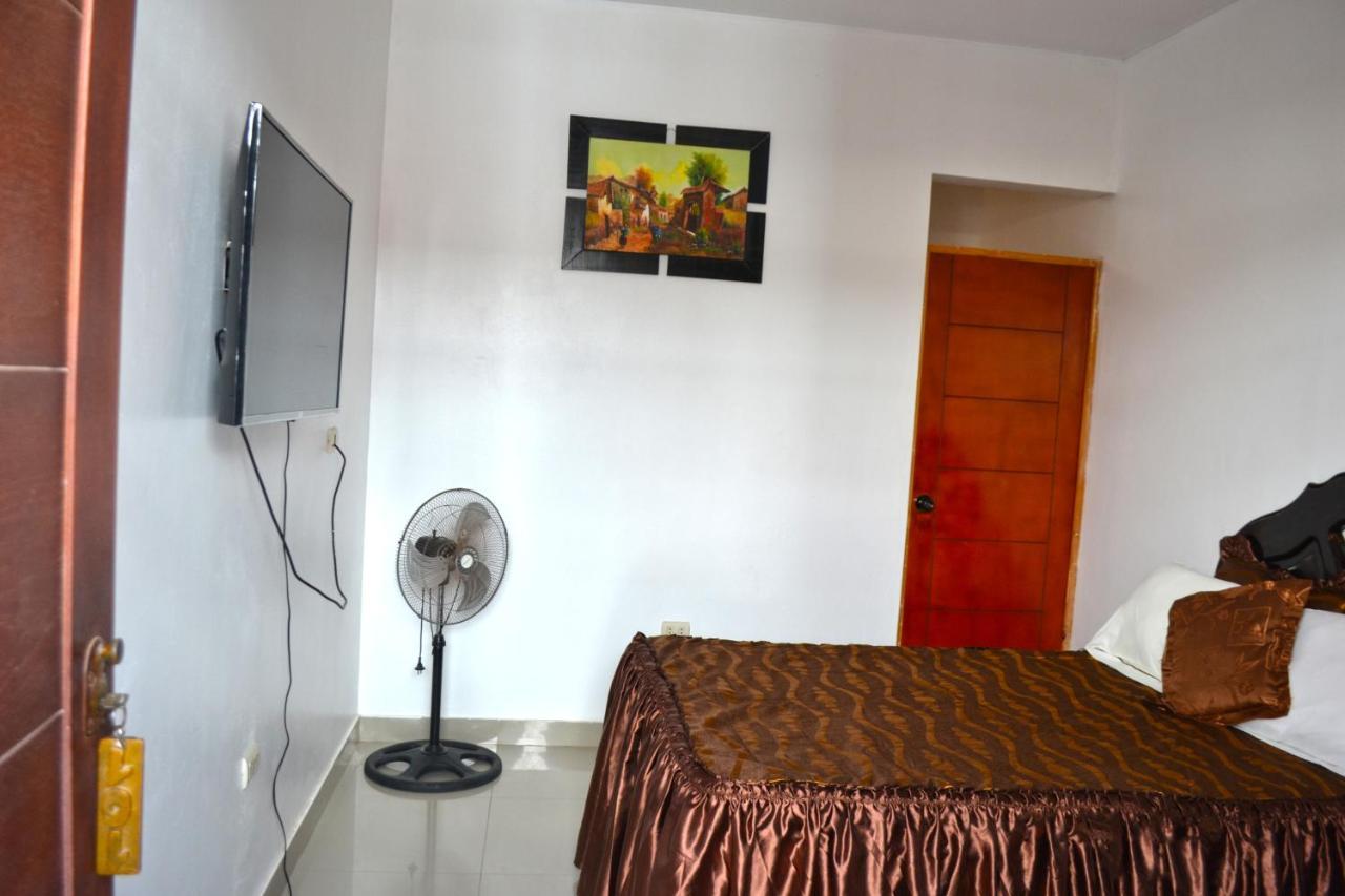 Hostal El Sueno De San Martin Паракас Екстериор снимка