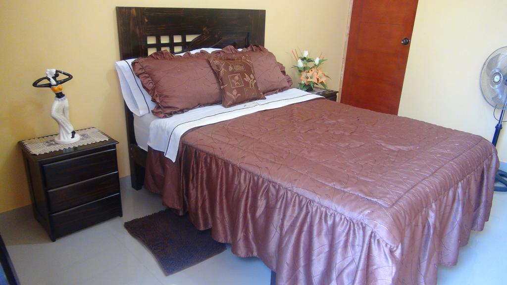 Hostal El Sueno De San Martin Паракас Екстериор снимка